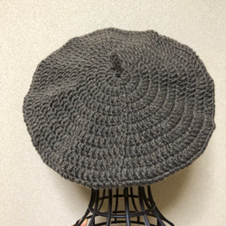 ✿手編みのベレー帽(アッシュブラウン)✿ 2枚目の画像