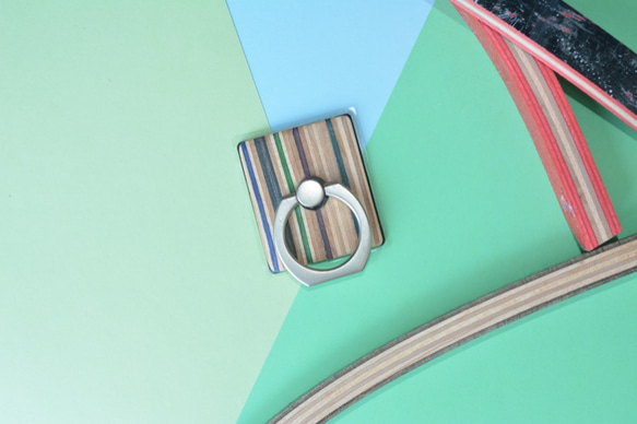 受注生産 職人手作り バンカーリング付きiPhoneケース シェル ホログラム柄 大理石 iPhoneシング エコ 木工 2枚目の画像