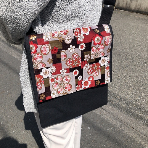 和柄ショルダーバッグ桐生織 【金襴】お花柄 ショルダーバッグ 和柄ショルダーバッグ桐生織 【金襴】お花柄 ショルダーバッグ