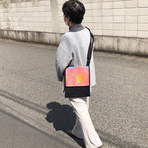 和柄ショルダーバッグ桐生織 【金襴】有職文様ピンク ショルダーバッグ 