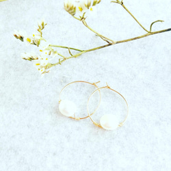 14kgf黃金珍珠淡水馬鈴薯珍珠珍珠（屋頂耳環）白色 第3張的照片