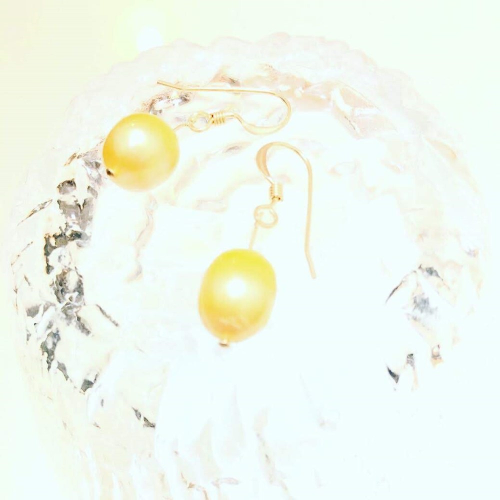 【数量限定・希少】14kgf 南洋真珠 ゴールデンパール (フックピアス)イエロー