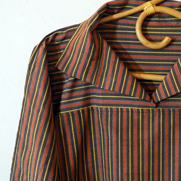 柿色ストライプの襟付きかぶりブラウス【受注制作】-紬着物（絹・古布）から 2枚目の画像