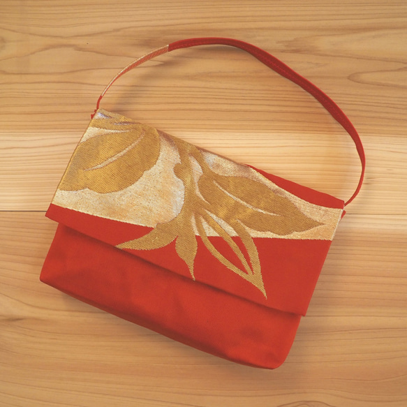 金の葉模様 ハレの日の帯バッグ（ショルダーにも）-名古屋帯（古布）から 2枚目の画像