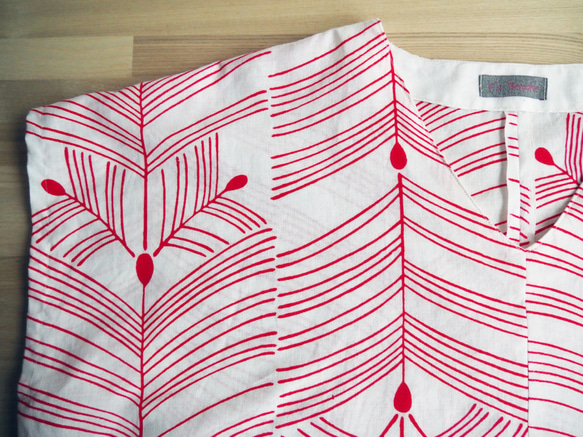【再販】涼しい！ ビッグシルエット  赤の松葉模様が粋なVネックフレンチ袖トップス-浴衣から 4枚目の画像