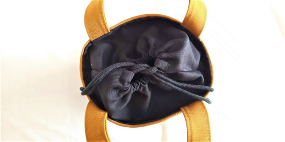 ジンジャーオレンジ帆布バケツ型トートバッグ・ポケット・巾着付き 5枚目の画像