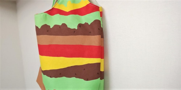 エコバッグ・丈夫で長く使えるハンバーガー柄ラウンドエコバッグ・内ポケット付き 7枚目の画像