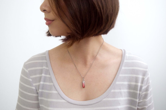 漸層紅豌豆項鍊 • 樹脂項鍊 • Ombre Red Necklace • Resin Jewelry 第5張的照片