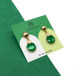 聖誕綠耳環 • 樹脂耳環 • Green Christmas Baubles Earrings • t5o 第2張的照片