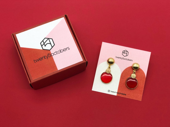 聖誕紅＆紅星耳環2入 • Red Christmas Baubles Earrings Set of 2 • t5o 第4張的照片