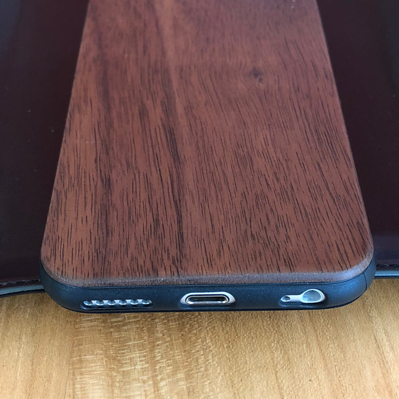 木製スマホケース　ウッドケース　iPhoneケース ウォールナット 3枚目の画像