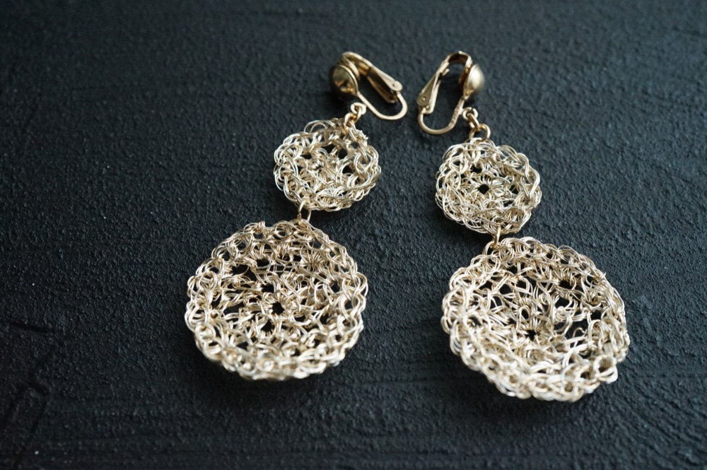 ゴールドフィルド＆シルバー♡ワイヤーアートのピアス／イヤリング　二連