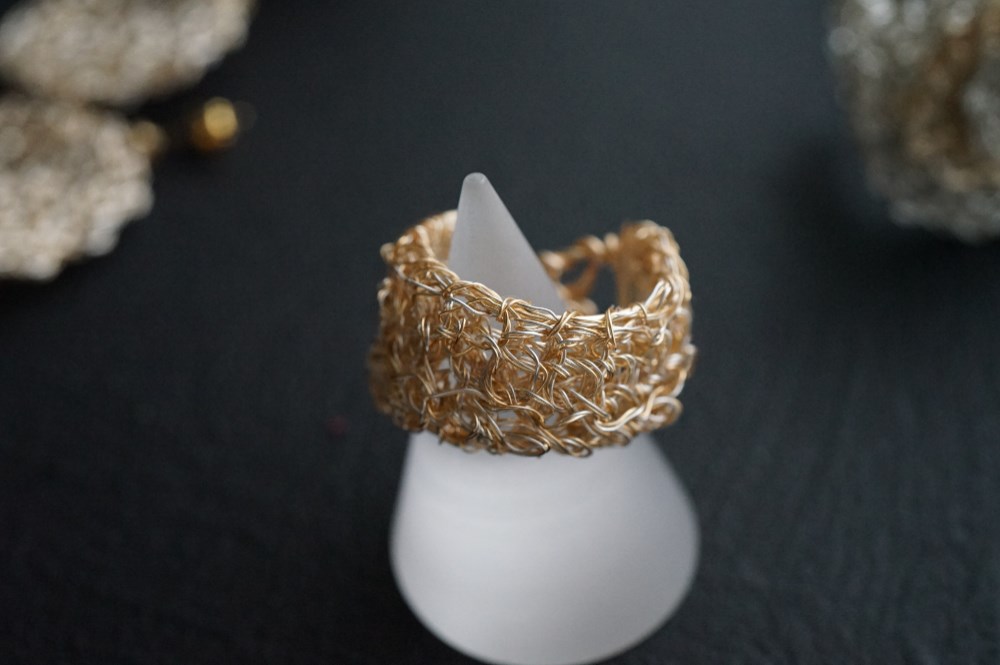 ワイヤーアートのシンプルリング