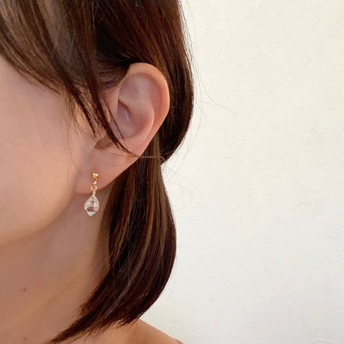 Creema限定/14kgf /NY産ハーキマーダイヤモンドの一粒ピアス/4月