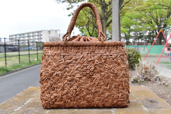 山葡萄かごバッグ 手作り 六角花束嵌入 乱れ編み 籠 内布付き 2 楽天市場】【10%オフクーポン発行中】山葡萄 かごバッグ バッグ