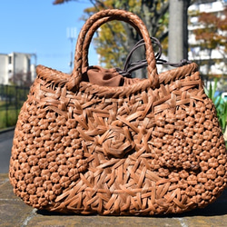 山葡萄籠バッグ | 太め網代編み | (約)幅25cm×奥行10cm×高さ20cm 山葡萄籠バッグ | 太め網代編み | (約)幅25cm×奥行10cm×高さ20cm