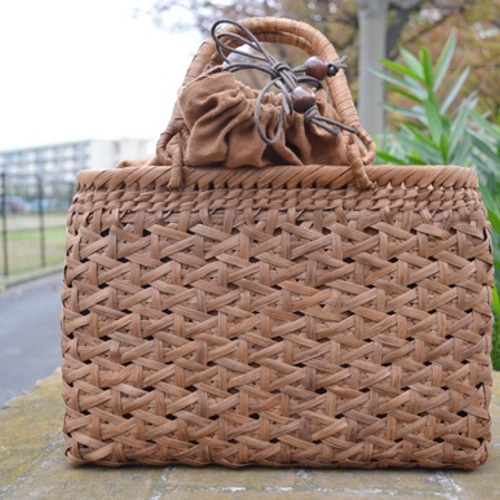 山葡萄 リング取手 籠 バッグ 六角花束嵌入 乱れ編み かごバッグ