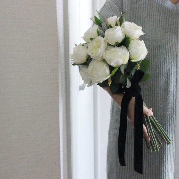 ホワイトローズブーケ