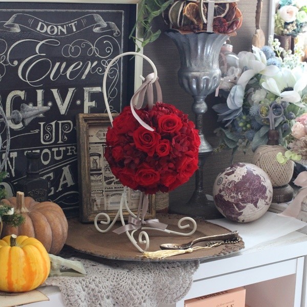 赤ローズのフラワーボールⅢ（ケース付き）