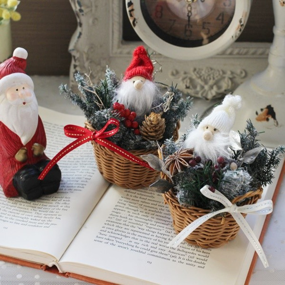 サンタのミニバスケット 1枚目の画像