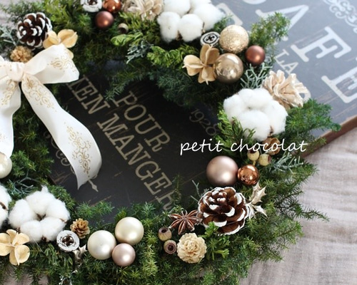 クリスマスリース（Lサイズ） プリザーブドフラワー petit