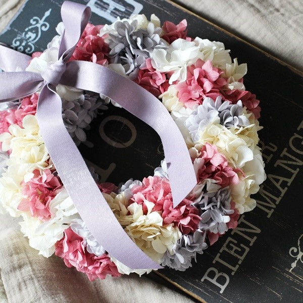 たっぷりアジサイのリース