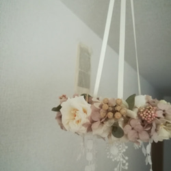 【受注製作】花冠の吊るすwreath (プリザーブドフラワー　ドライフラワー　グリーン　アンティーク) 4枚目の画像