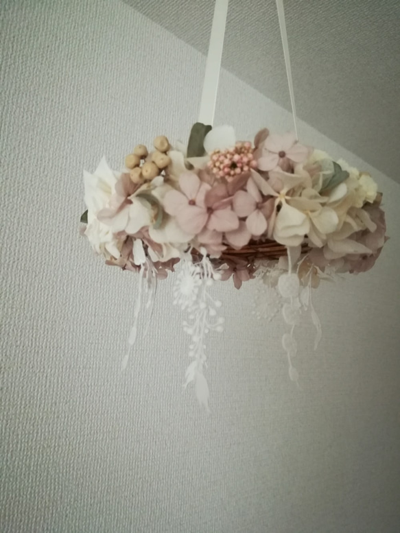 【受注製作】花冠の吊るすwreath (プリザーブドフラワー　ドライフラワー　グリーン　アンティーク) 5枚目の画像