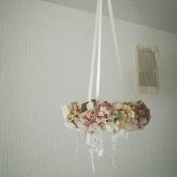 【受注製作】花冠の吊るすwreath (プリザーブドフラワー　ドライフラワー　グリーン　アンティーク) 6枚目の画像