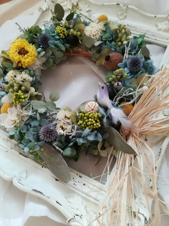 wreath“木の実と小鳥とアザミ„　(プリザーブドフラワー　ドライフラワー　ギフト　アンティーク　) 5枚目の画像