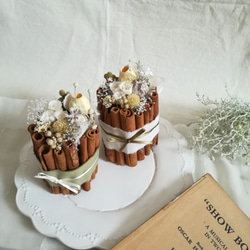 【受注製作】シナモンのflower cake  (プリザーブドフラワー　ドライフラワー　アレンジ　ギフト) 1枚目の画像