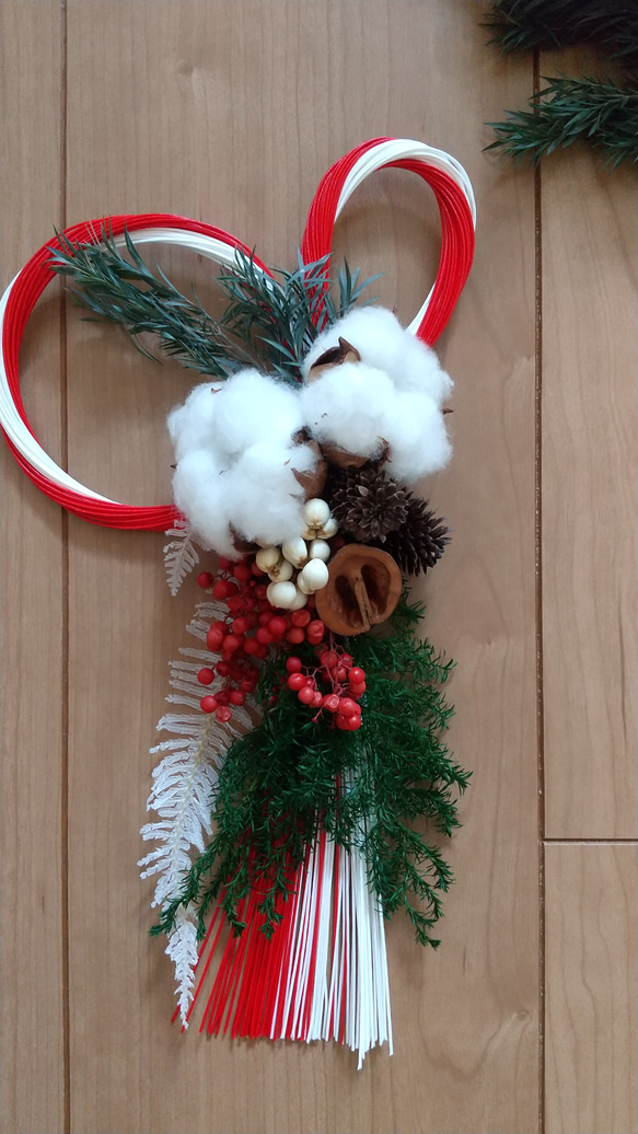 綿の実とクルミの正月飾り(プリザーブドフラワー ドライフラワー グリーン しめ縄 ギフト) 5枚目の画像