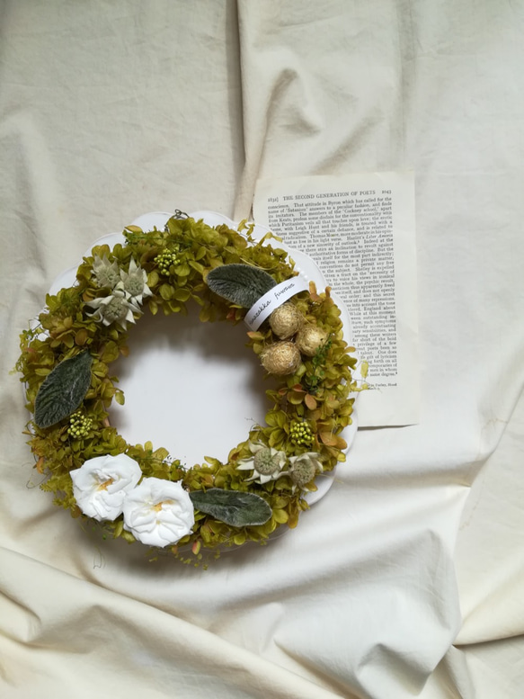 フレンチマリアンヌのgreen dolce wreath(ドルチェリース)　プリザーブドフラワードライフラワー 5枚目の画像