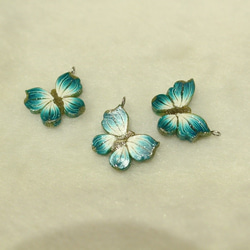 樹脂粘土のビーズパーツ 蝶ブルー（3個入り） 2枚目の画像