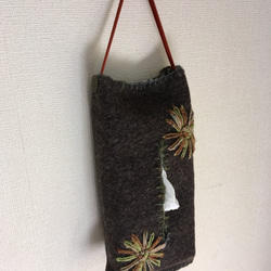 ティシュカバー  毛糸刺繍 2枚目の画像