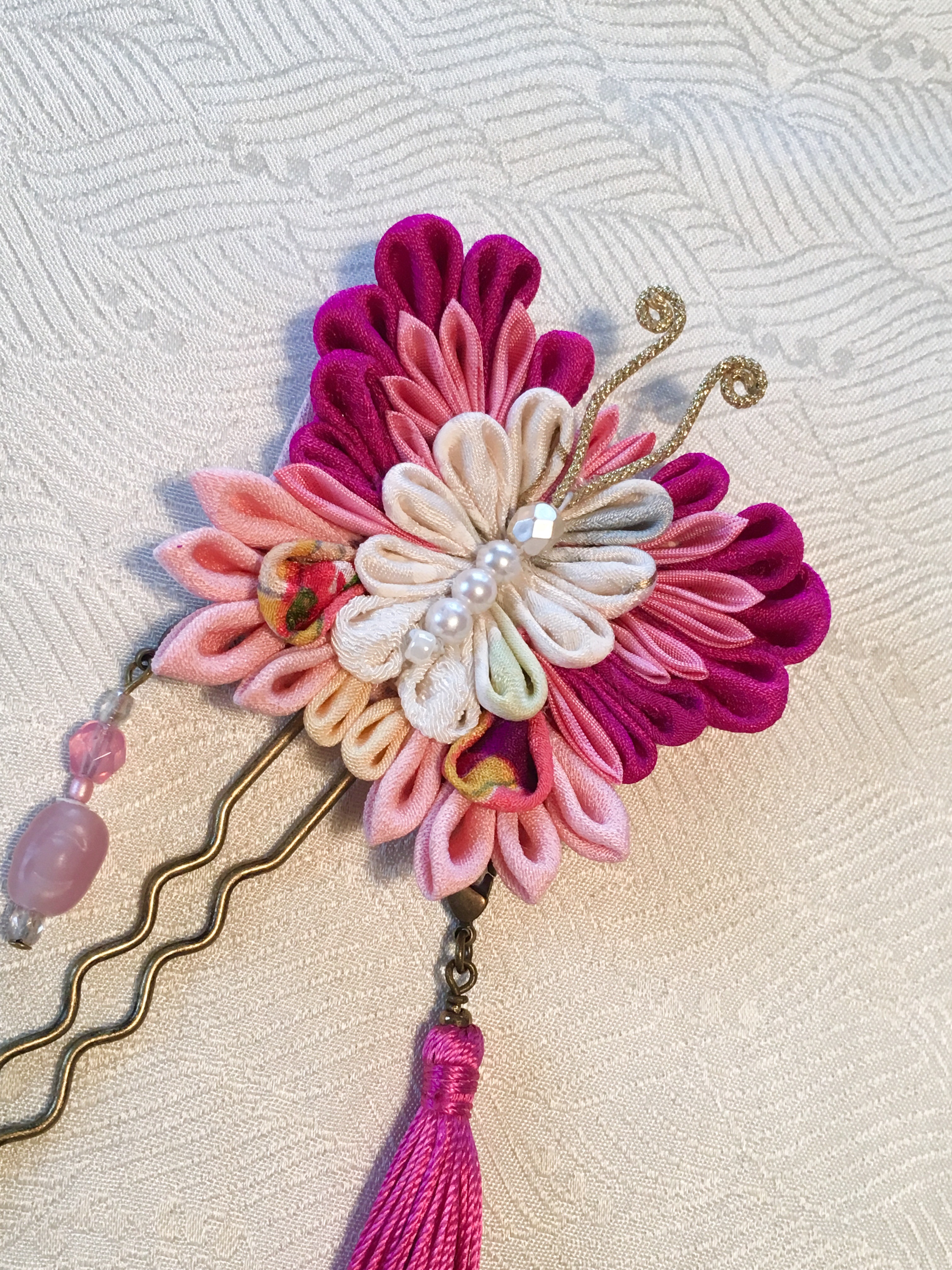 「蝶々」  つまみ細工 かんざし