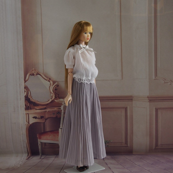 momoko outfit  ブラウス（白）＋シフォンプリーツスカート（薄グレー） 4枚目の画像