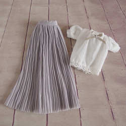 momoko outfit  ブラウス（白）＋シフォンプリーツスカート（薄グレー） 7枚目の画像