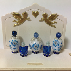 ミニチュア 香水瓶 紫陽花ブルー 1枚目の画像