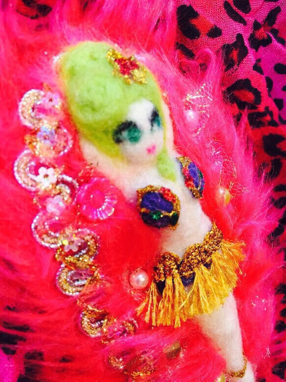 受注制作/ バーレスクダンサー ブローチandヘッドドレス ①濃ピンク