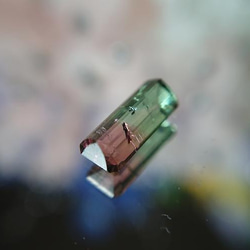 バイカラー　トルマリン　0.9ｃｔ 2枚目の画像