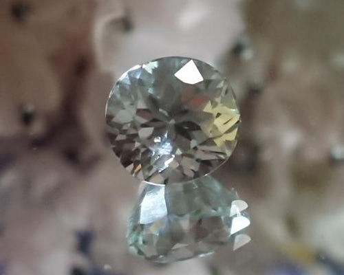 レア クンツァイト原石ブルークンツァイト共生1.8kg レア クンツァイト原石ブルークンツァイト共生1.8kg