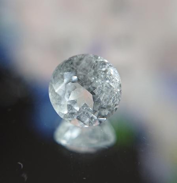 フェナカイト ロシア 0.8ct ☆814 天然石 べるふぇKIRABOSHI希少石 