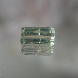 タンザナイト　　イエローグリーン　0.7ｃｔ　☆545 1枚目の画像