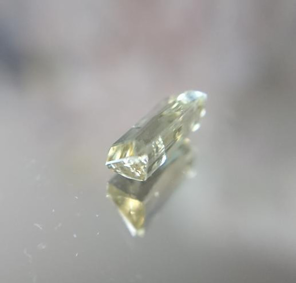 タンザナイト　　イエローグリーン　0.7ｃｔ　☆545 2枚目の画像