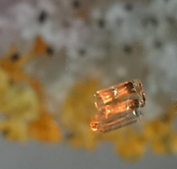 タンザナイト　　イエローグリーン　0.7ｃｔ　☆545 4枚目の画像