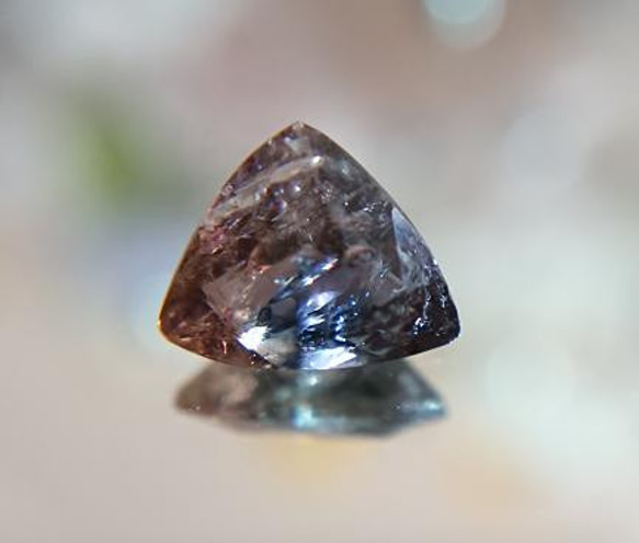 アキシナイト ブルー 0.5ct ☆968 天然石 べるふぇKIRABOSHI希少石  