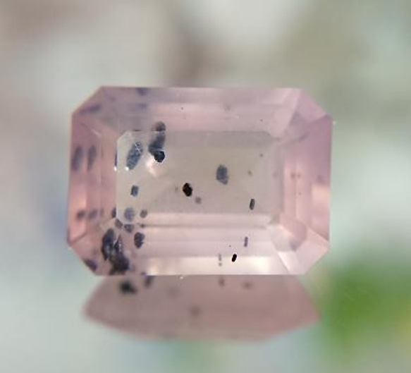 ビスマスナイト ローズクォーツ 2.3ct ☆1256 天然石 べるふぇ 