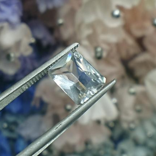 ペタライト 1.6ct ☆857 天然石 べるふぇKIRABOSHI希少石 取り寄 