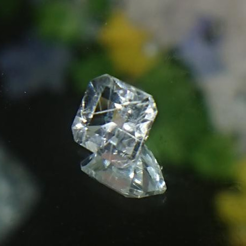 ルチル フェナカイト ロシア産 0.6ct ☆987 天然石 べるふぇ